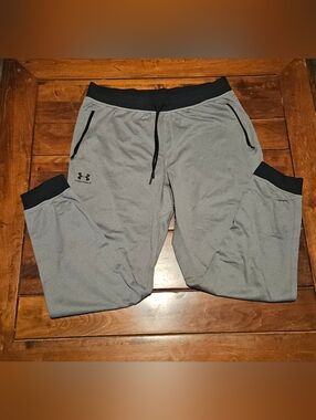Under Armour Mens Cold Grear Gray Athletic Joggers Size XL